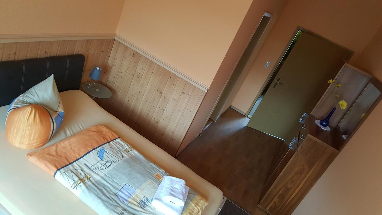 Hotel Und Gasthof "Sonneneck" Schalkau Ngoại thất bức ảnh